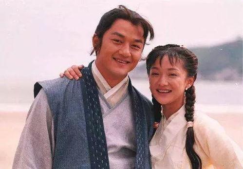 娱乐圈里两个男人吃瓜,是友情还是另有隐情？