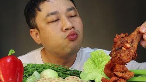 娱乐吃瓜酱捆香肠,美味又简单！